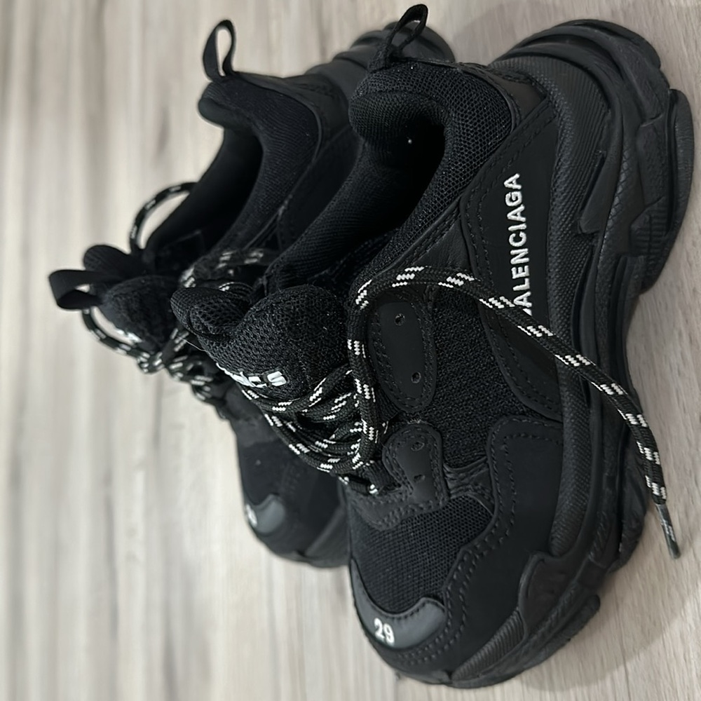 Kids Balenciaga Triple S - Picture 2 of 4